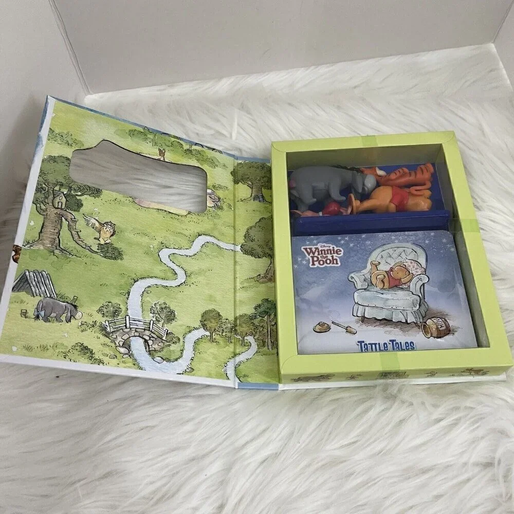 NEW DISNEY Winnie The Pooh Tattle Tales Includes 4 Figures Storybook Tigger